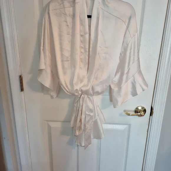 Victoria's Secret Ivory Satin Robe - Picture 3 of 7